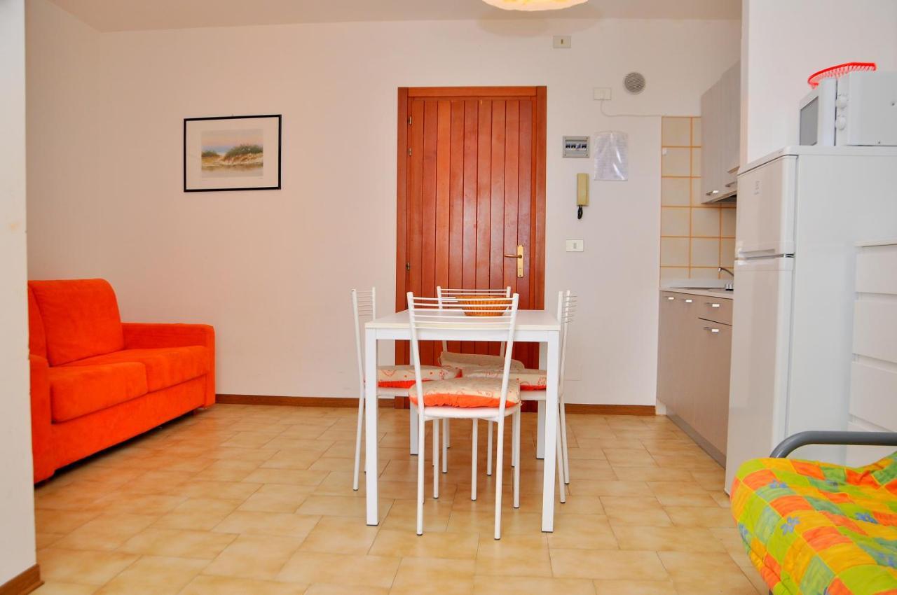 Residence Itaca Bibione Exteriör bild