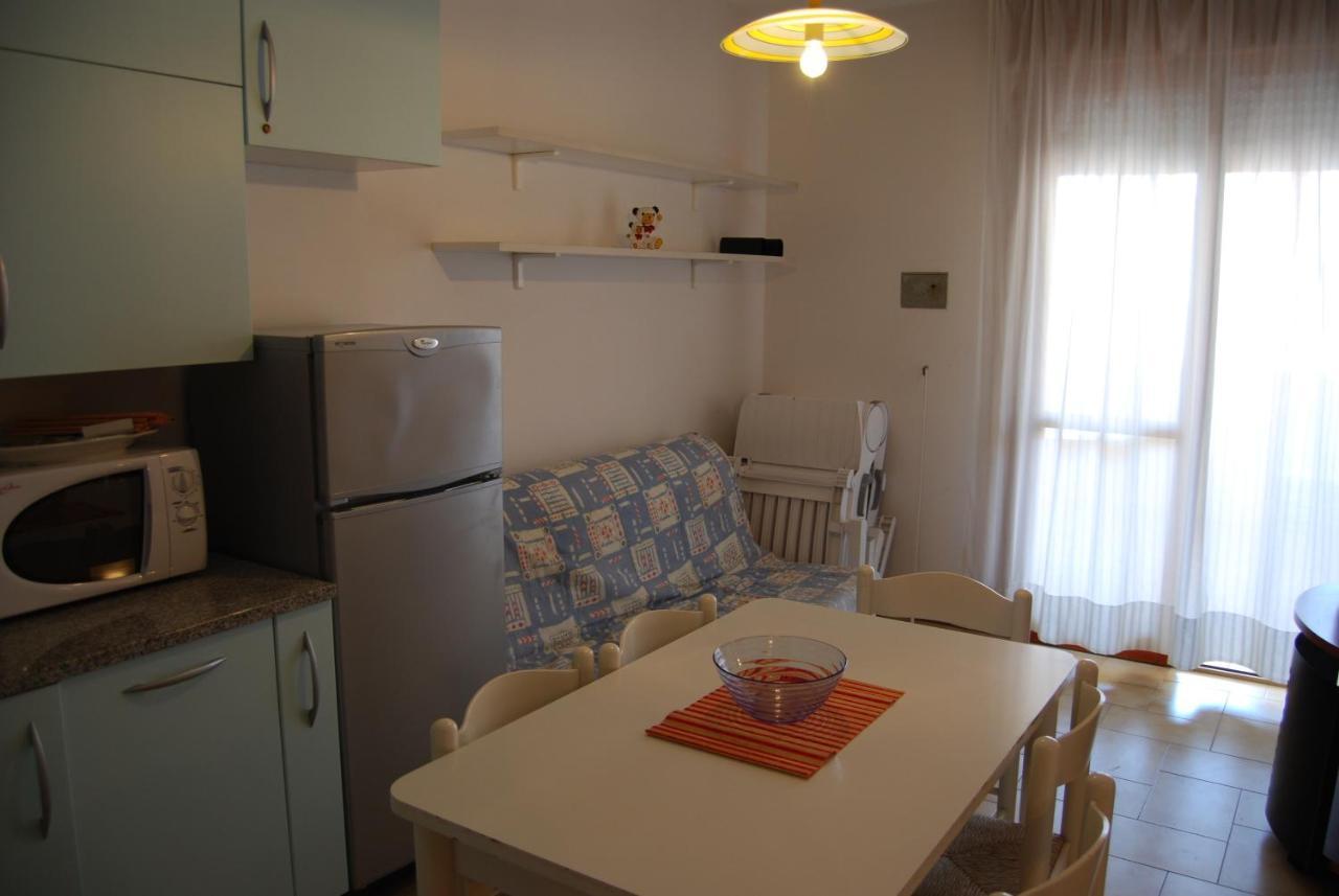 Residence Itaca Bibione Exteriör bild