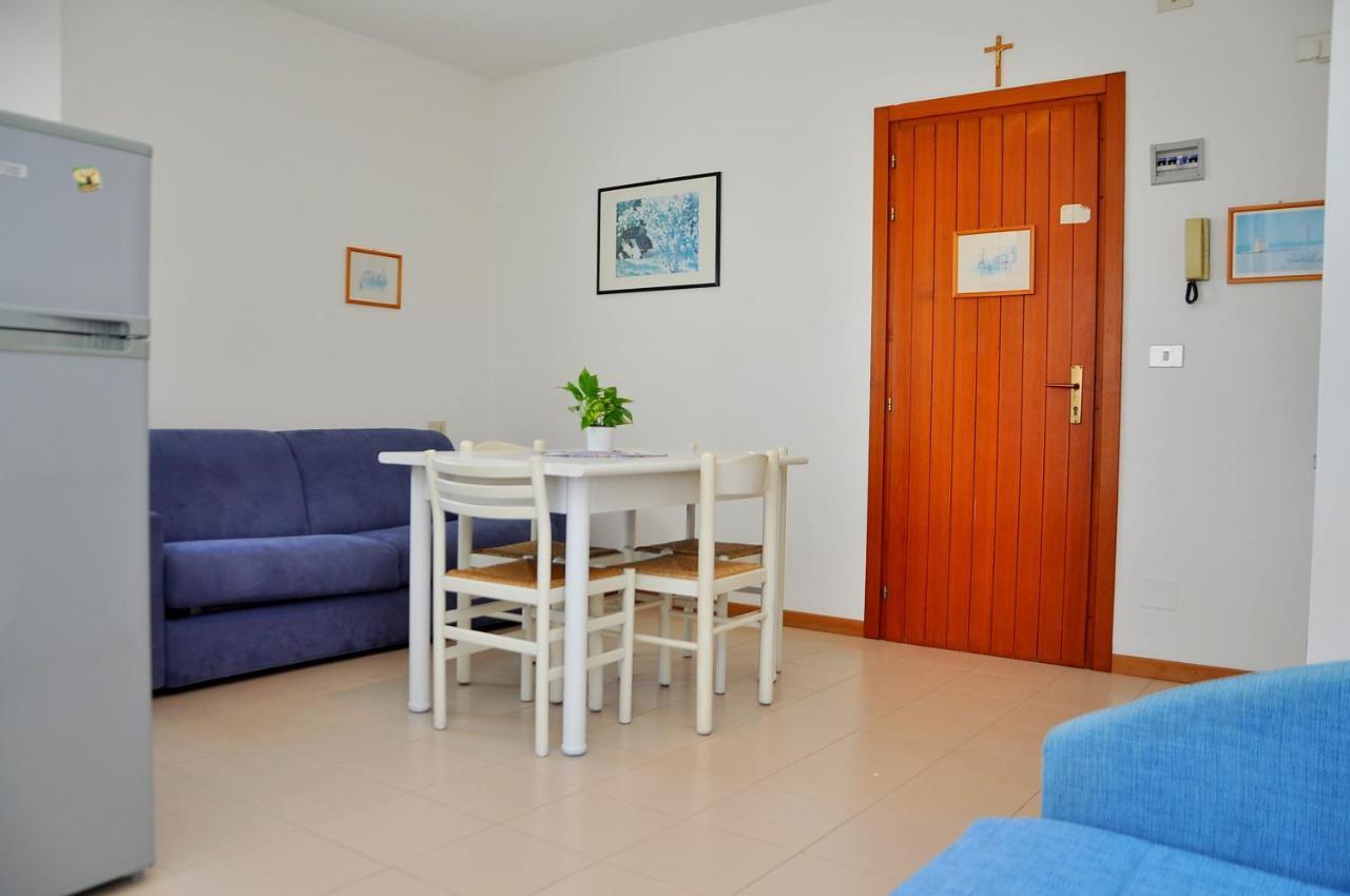 Residence Itaca Bibione Exteriör bild