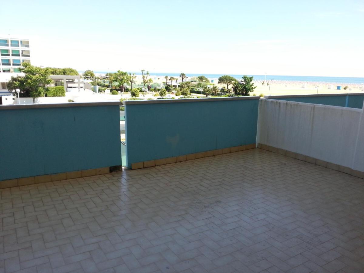Residence Itaca Bibione Exteriör bild