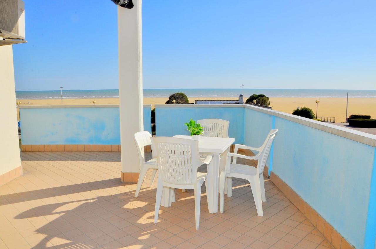 Residence Itaca Bibione Exteriör bild