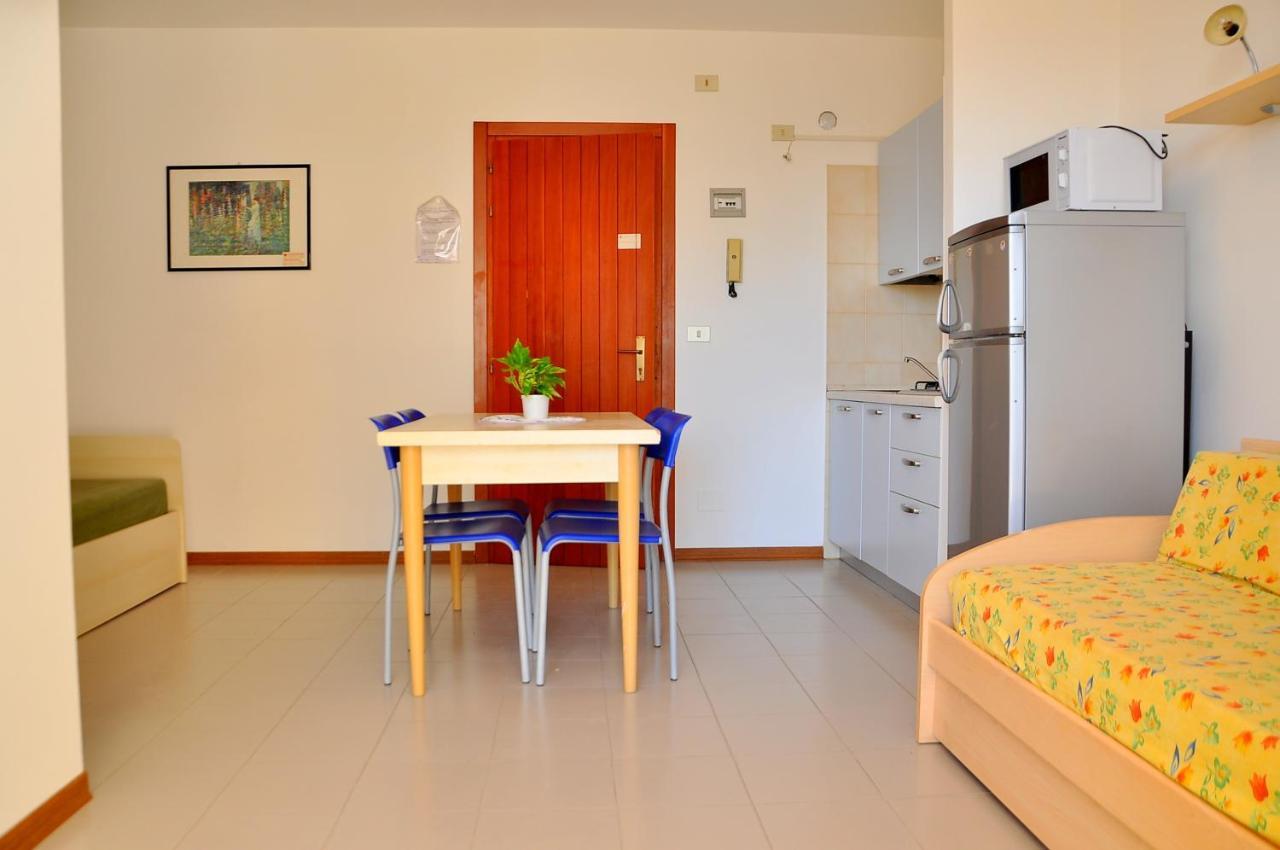 Residence Itaca Bibione Exteriör bild